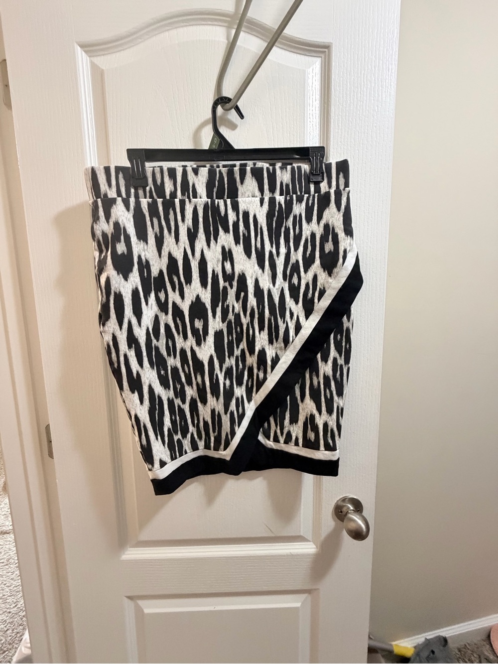 torrid Black and White Abstract Animal Print Skirt
